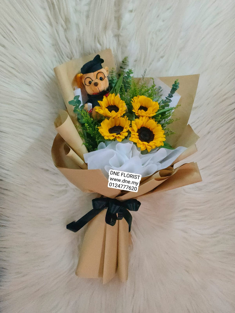 Graduation Hand Bouquet 12