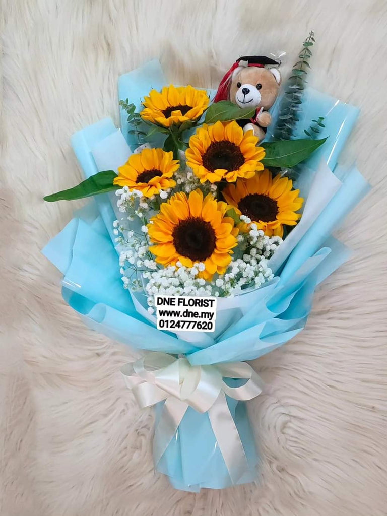 Graduation Hand Bouquet 13