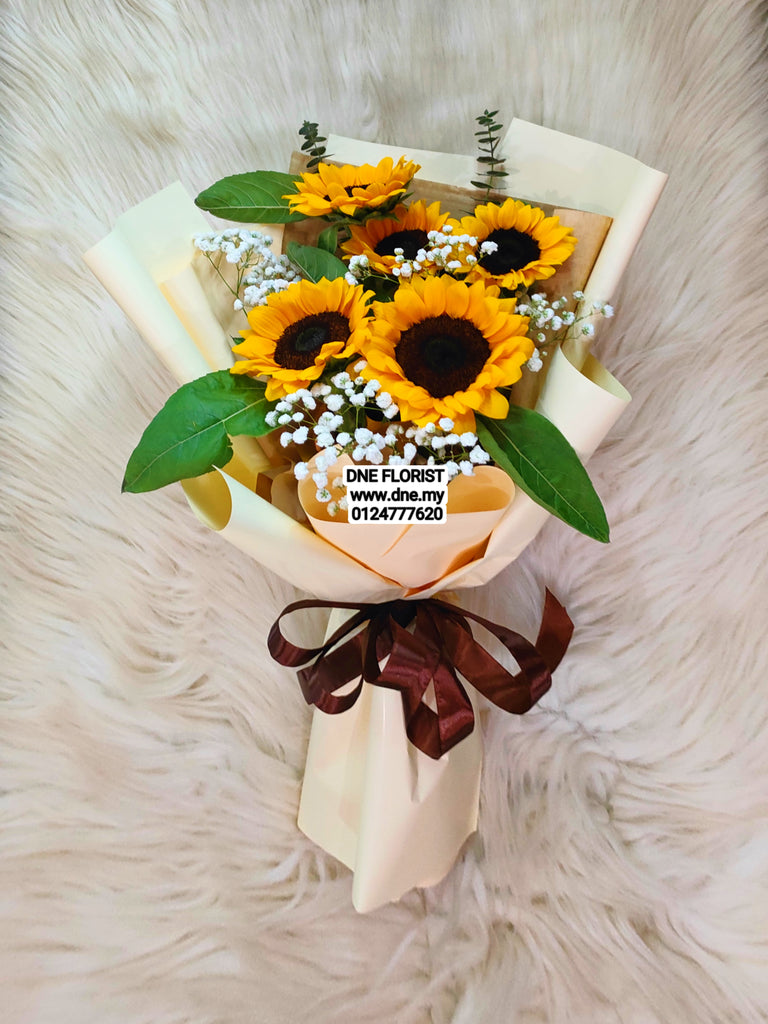 Graduation Hand Bouquet 14