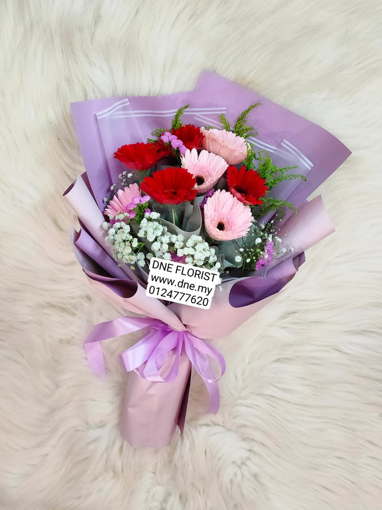 Hand Bouquet 12