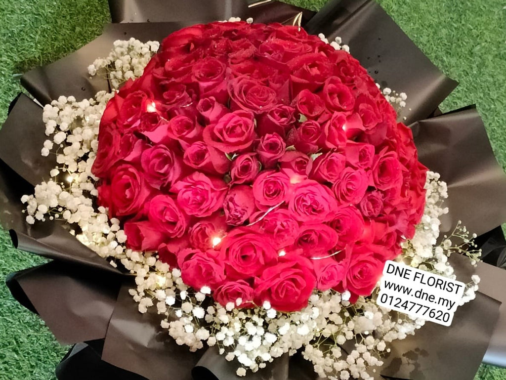 Hand Bouquet 32