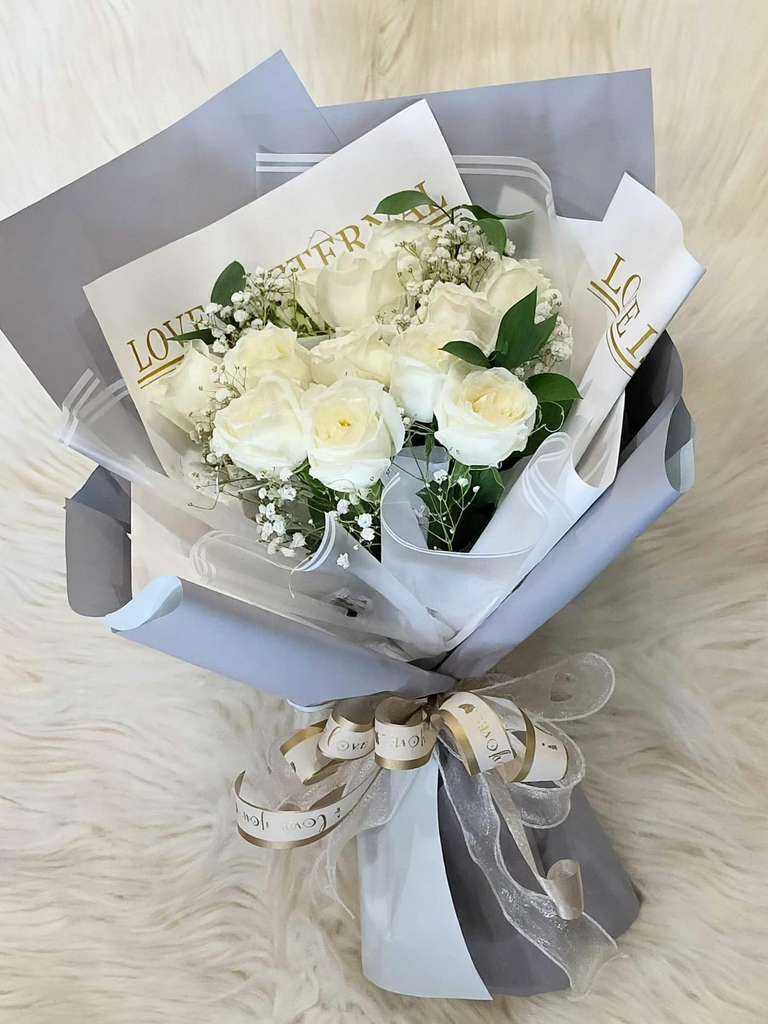 Hand Bouquet 35