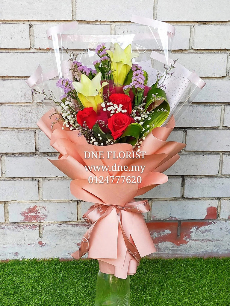 Hand Bouquet 40