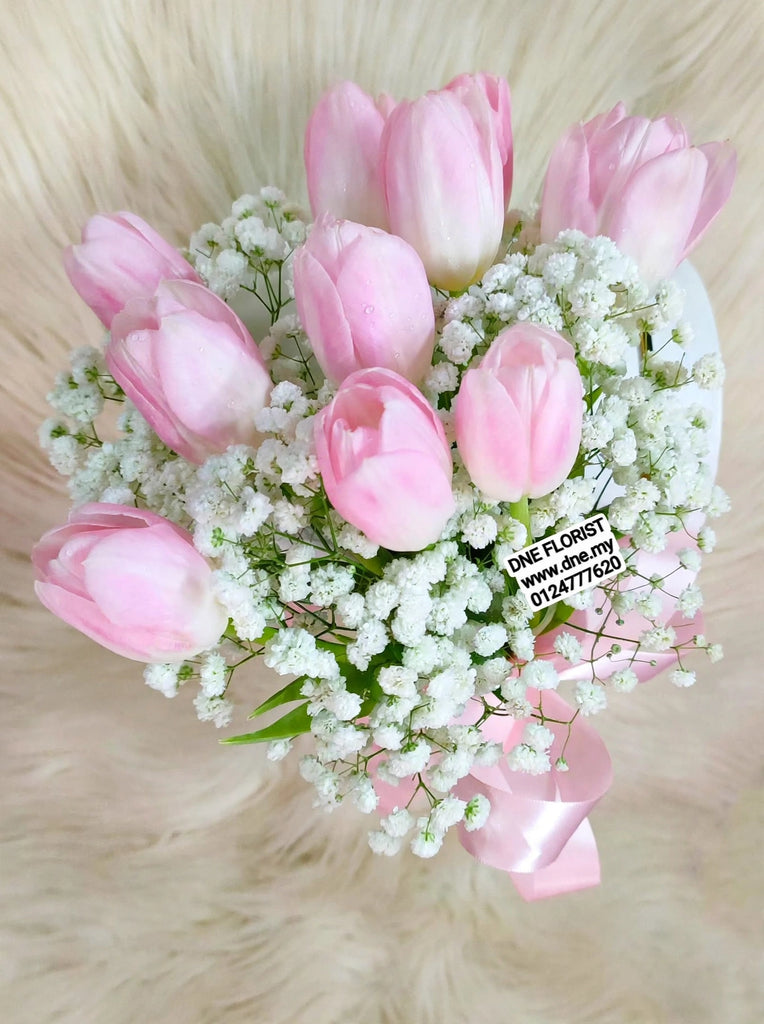 Hand Bouquet 42