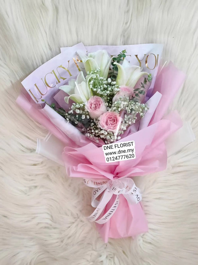 Hand Bouquet 48