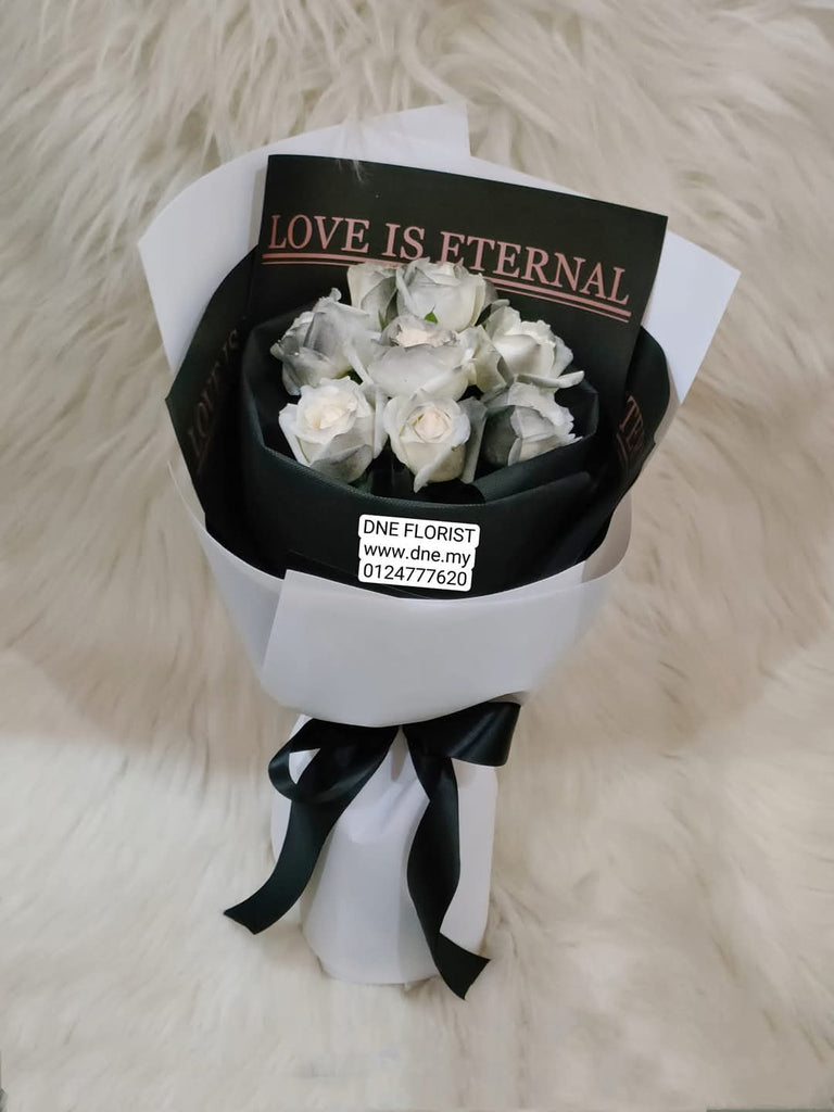 Hand Bouquet 51
